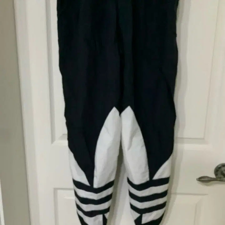 [SOLD OUT] 아디다스 로고트랙 조거팬츠 M