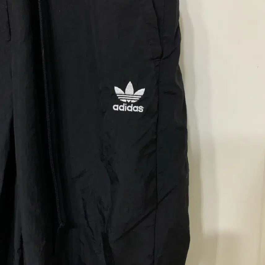 [SOLD OUT] 아디다스 로고트랙 조거팬츠 M