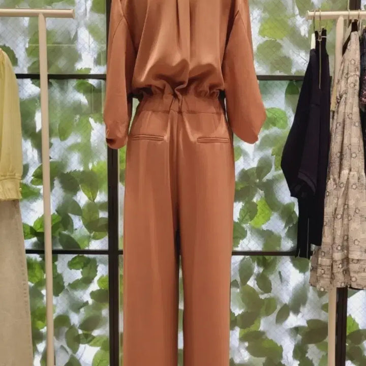 [SOLD OUT] 듀엘 셔링소매 점프수트55