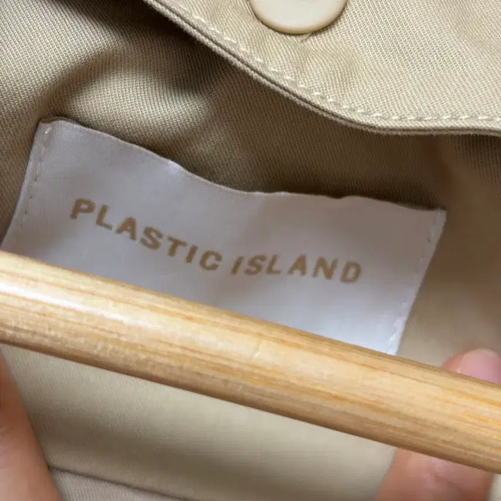 [BUNJANG] Plastic Island Faux Leather Safari Jumper / [오늘만 5만원]플라스틱 아일랜드 페이크 레더 카라 사파리형 점퍼 S