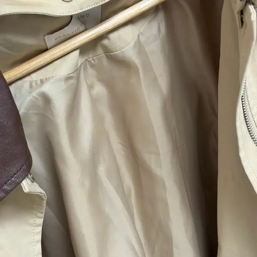 [BUNJANG] Plastic Island Faux Leather Safari Jumper / [오늘만 5만원]플라스틱 아일랜드 페이크 레더 카라 사파리형 점퍼 S