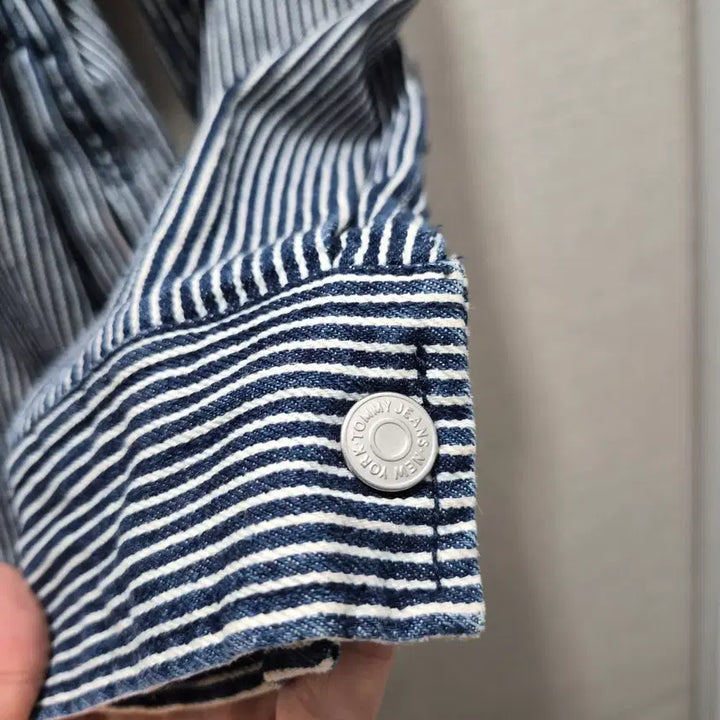 [BUNJANG] (XS) 타미진스 스트라이프 박시 오버 셔츠 자켓 / (XS) 타미진스 스트라이프 박시 오버 셔츠 자켓