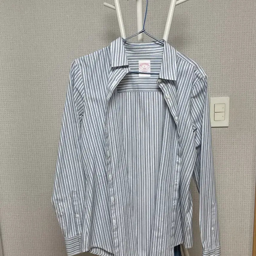 [SOLD OUT] 스트라이프 셔츠 3천원씩