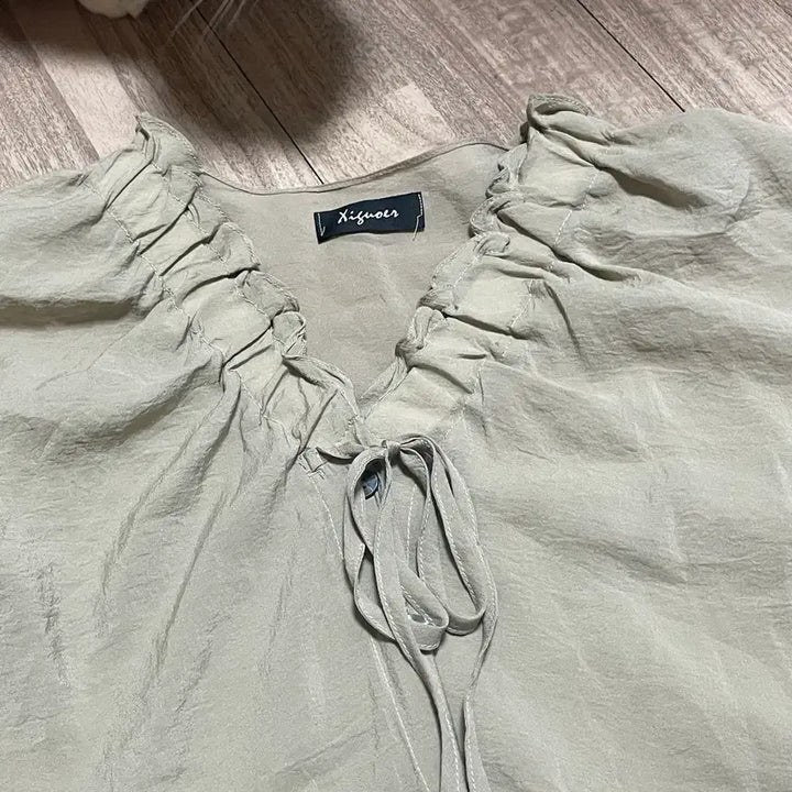 [BUNJANG] Beige Blouse / 베이지 블라우스