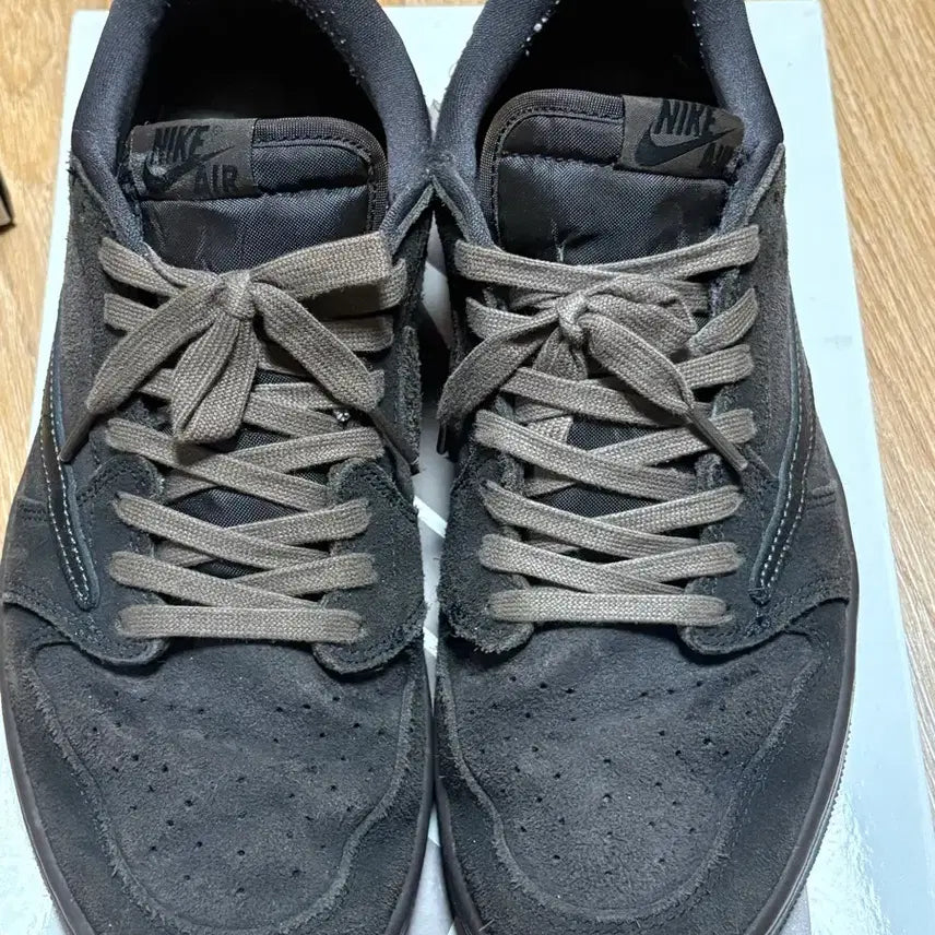 [BUNJANG] Nike Jordan 1 x Travis Scott Retro Low OG SP Velvet Brown and Dark Mocha Sneakers / 조던1x 트래비스 스캇 레트로 로우 og sp 벨벳 브라운 앤 다크 모카