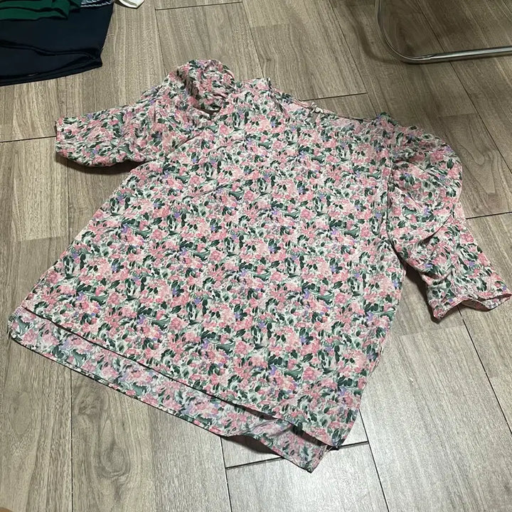 [BUNJANG] Floral Shirred Blouse / 플라워 셔링 블라우스