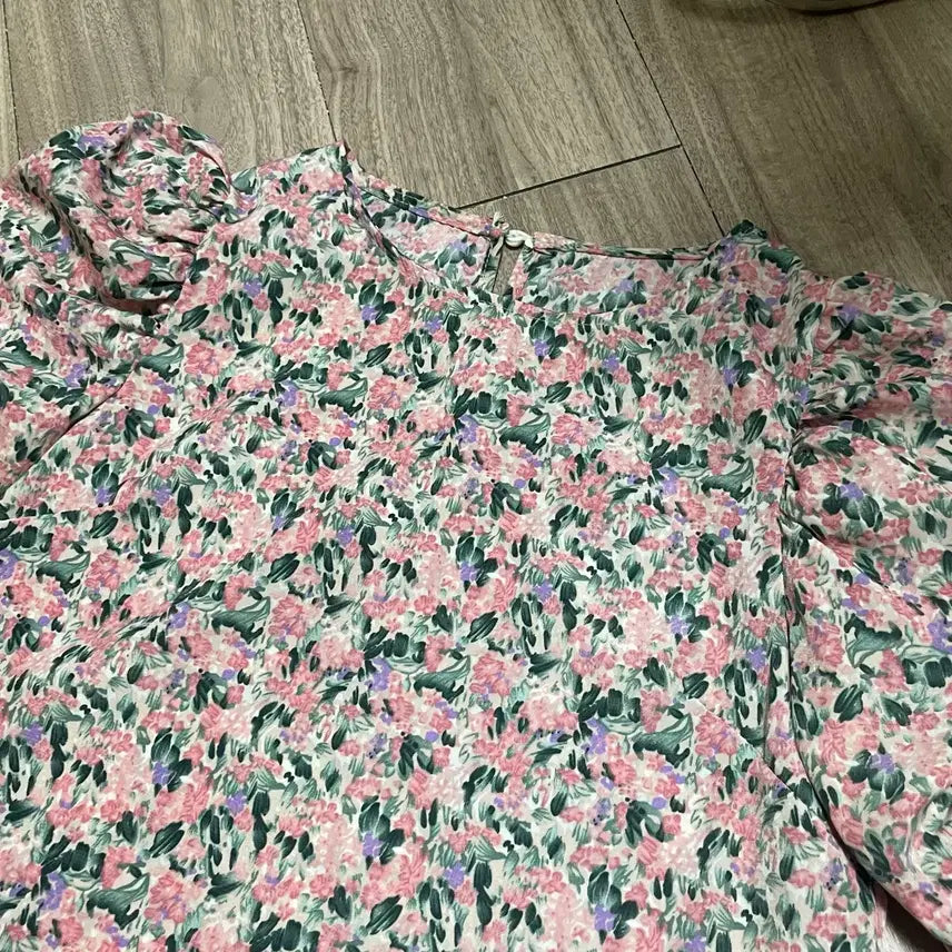 [BUNJANG] Floral Shirred Blouse / 플라워 셔링 블라우스