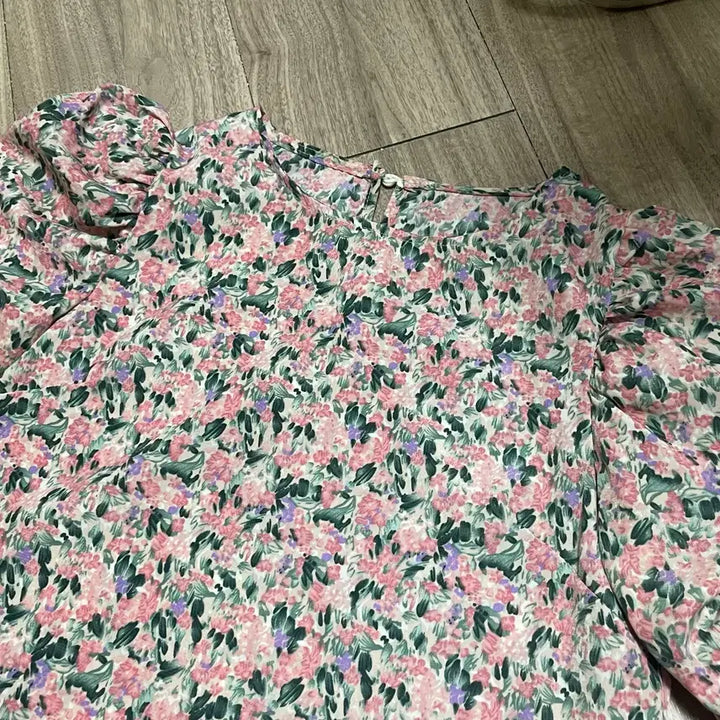 [BUNJANG] Floral Shirred Blouse / 플라워 셔링 블라우스