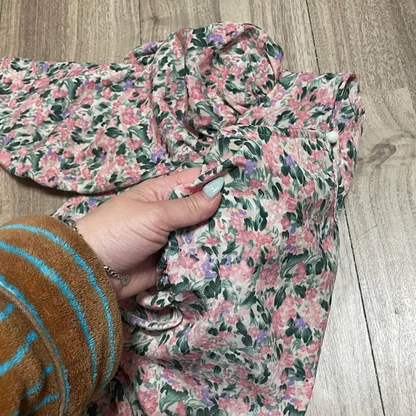 [BUNJANG] Floral Shirred Blouse / 플라워 셔링 블라우스
