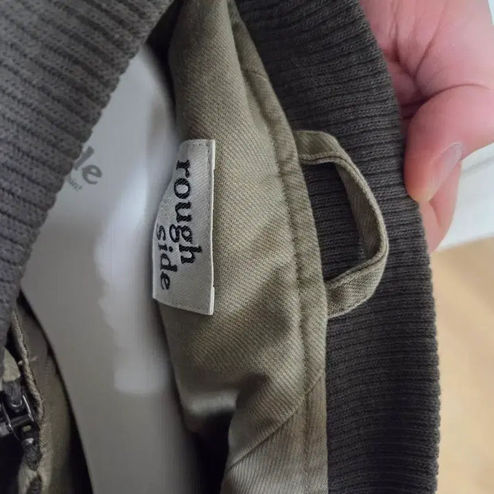 [BUNJANG] Rough Side Horizon Bomber Jacket Khaki Beige / 러프사이드 호라이즌 봄버 카키베이지 2