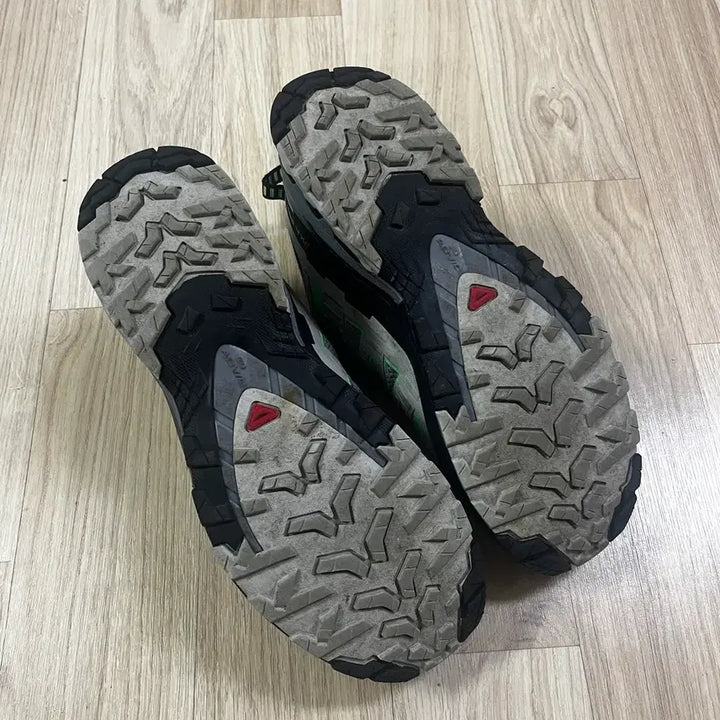 [SOLD OUT] 살로몬 XA PRO 3D V9 (260사이즈)