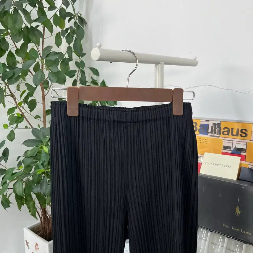 [SOLD OUT] 이세이미야케 플리츠플리즈 팬츠 2