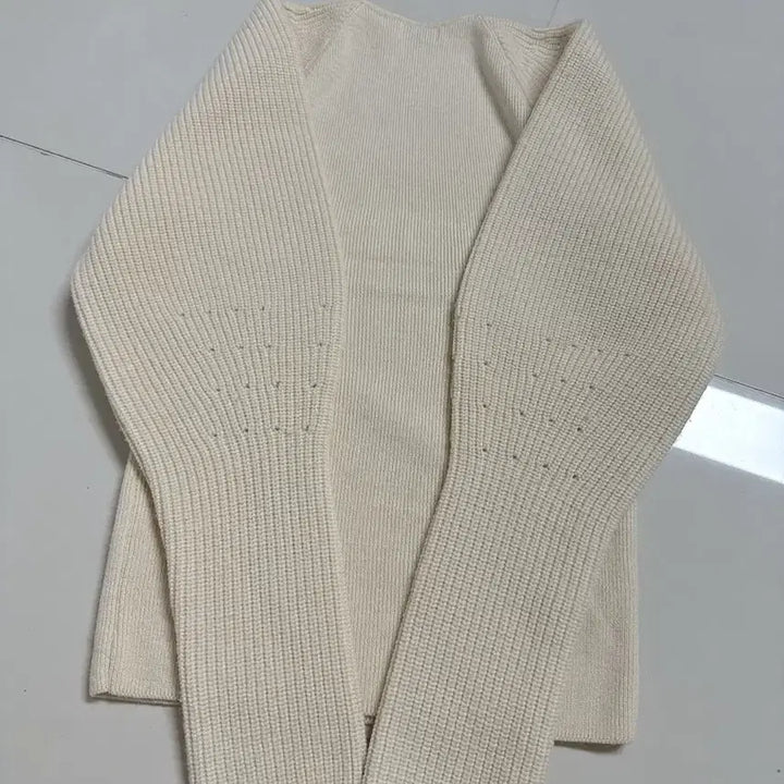 [BUNJANG] Lapla Swann Knit Sweater / 라플라 스완니트