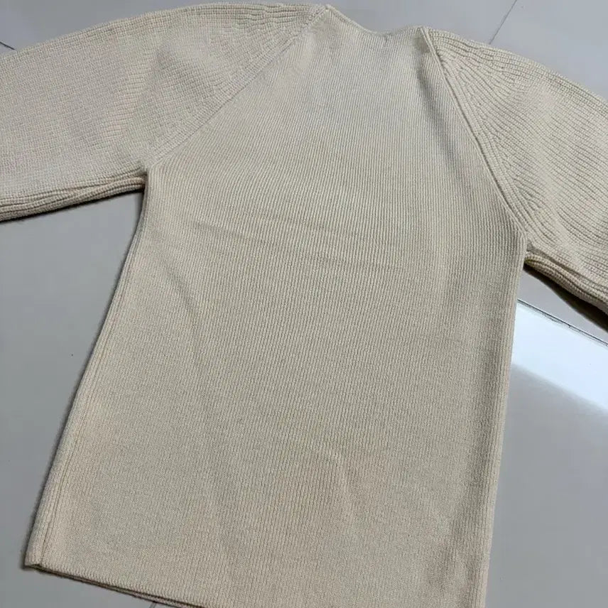 [BUNJANG] Lapla Swann Knit Sweater / 라플라 스완니트