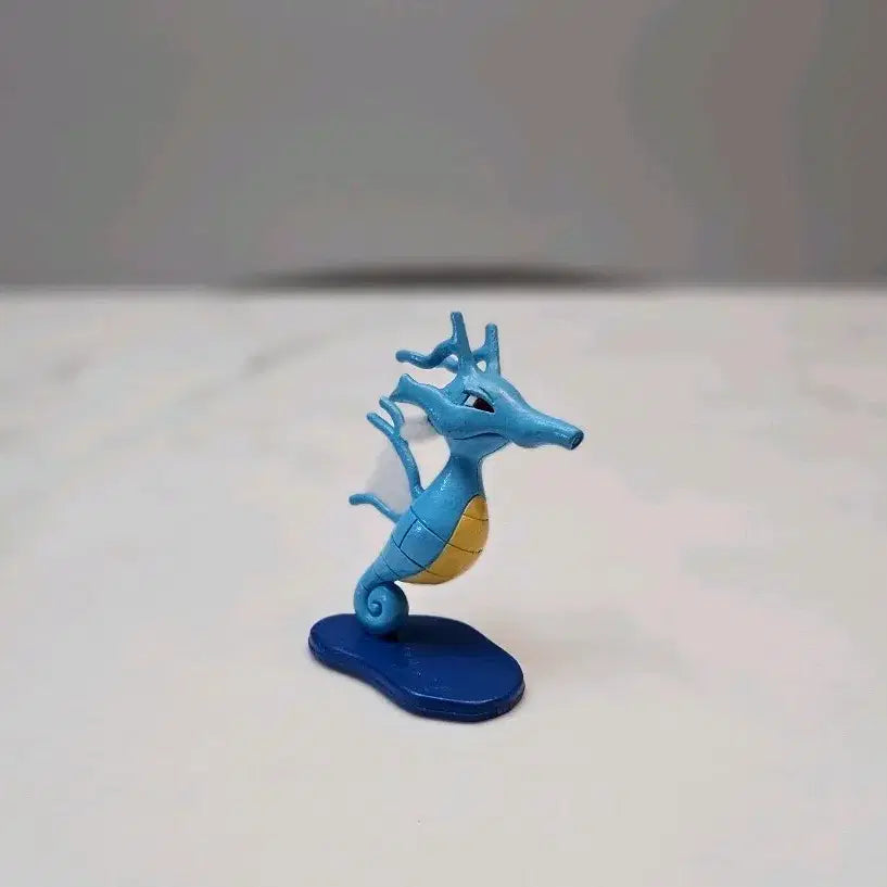 [BUNJANG] Pokemon Moncolle Kingdra Figure / 포켓몬 몬콜레 몬코레 구판 킹드라 피규어