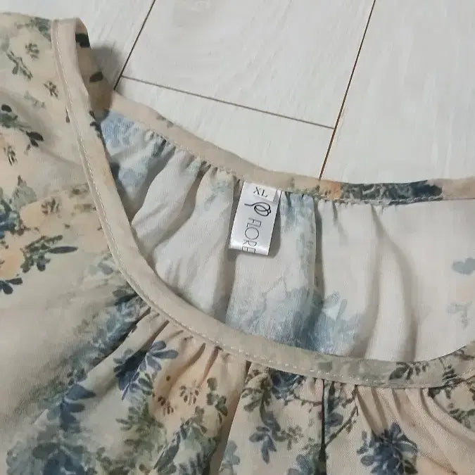 [BUNJANG] Floral Pattern Two-Piece Set / 플라워 패턴 블라우스 스커트 투피스