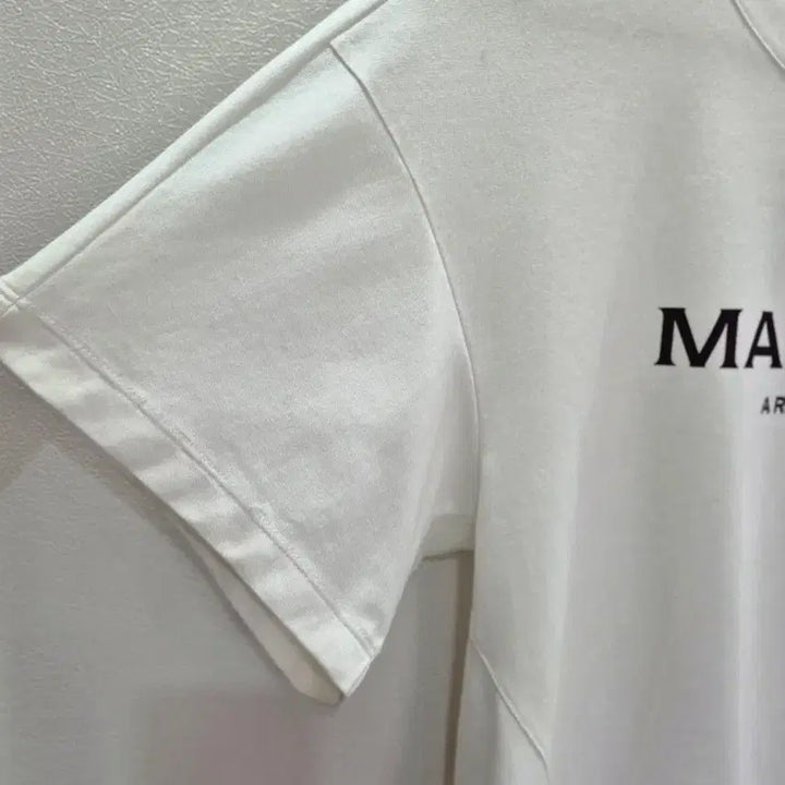 [BUNJANG] System White Short-Sleeve T-Shirt / 시스템 화이트 반팔 티셔츠