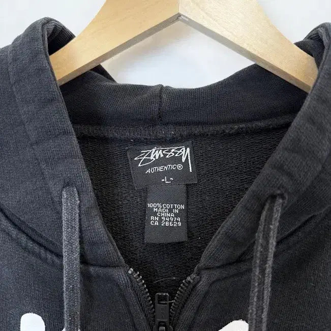 [SOLD OUT] 스투시 00s 후드집업 블랙