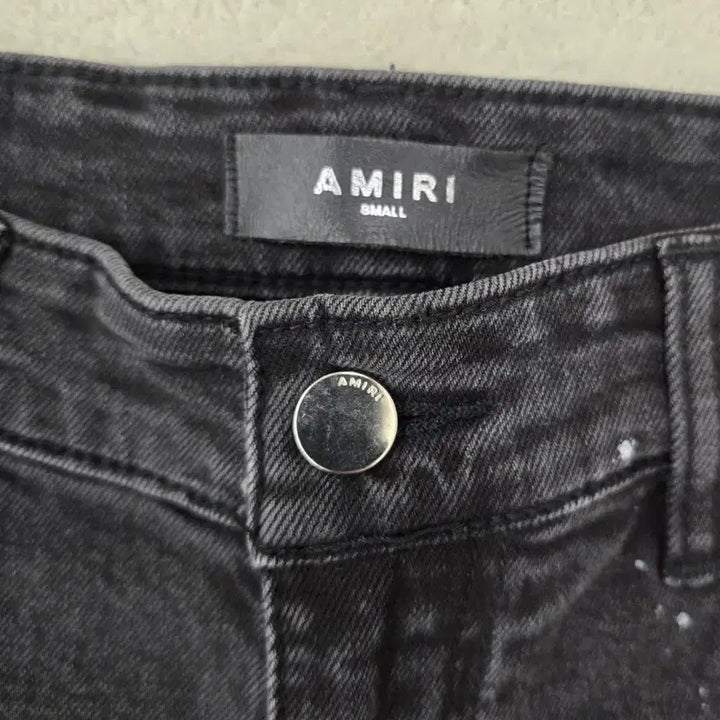 [SOLD OUT] [정품] AMIRI 아미리 페인트 스플래터 데님진.   싸이즈 30