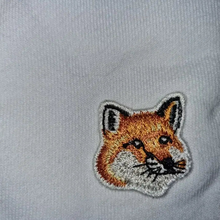 [BUNJANG] Maison Kitsune Fox Head Sweatshirt White / 메종키츠네 폭스헤드 맨투맨 화이트 XL