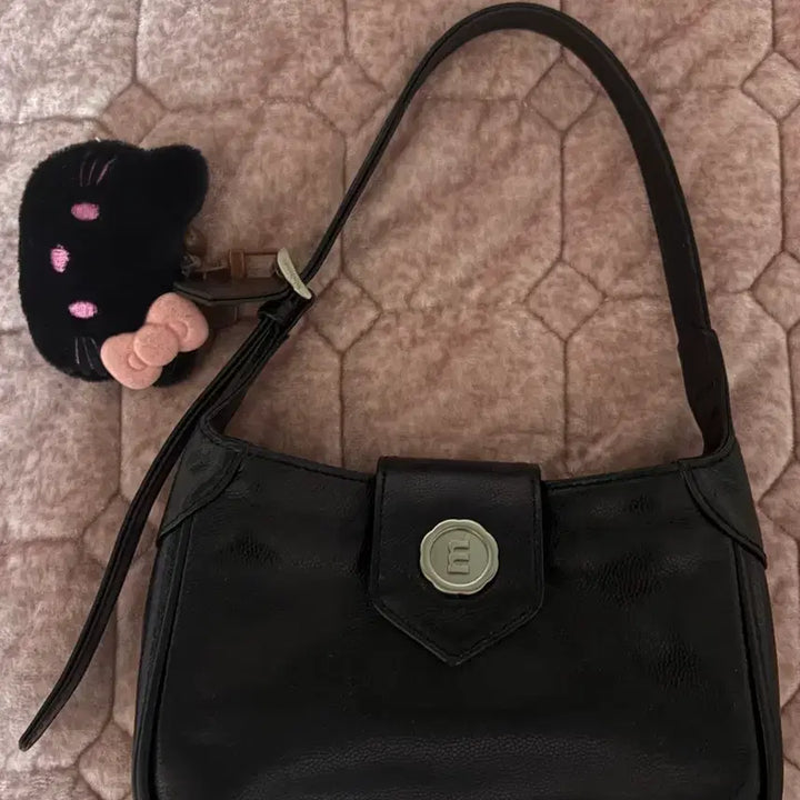 [BUNJANG] Minimute Black Tote Bag with Kitty Charm / minimute 가방