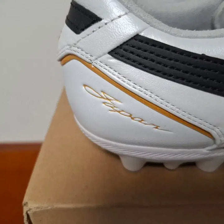 [SOLD OUT] [새제품] 아식스 C3 AG 화이트 265