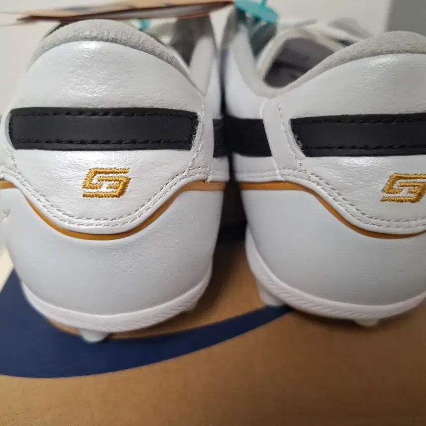 [SOLD OUT] [새제품] 아식스 C3 AG 화이트 265