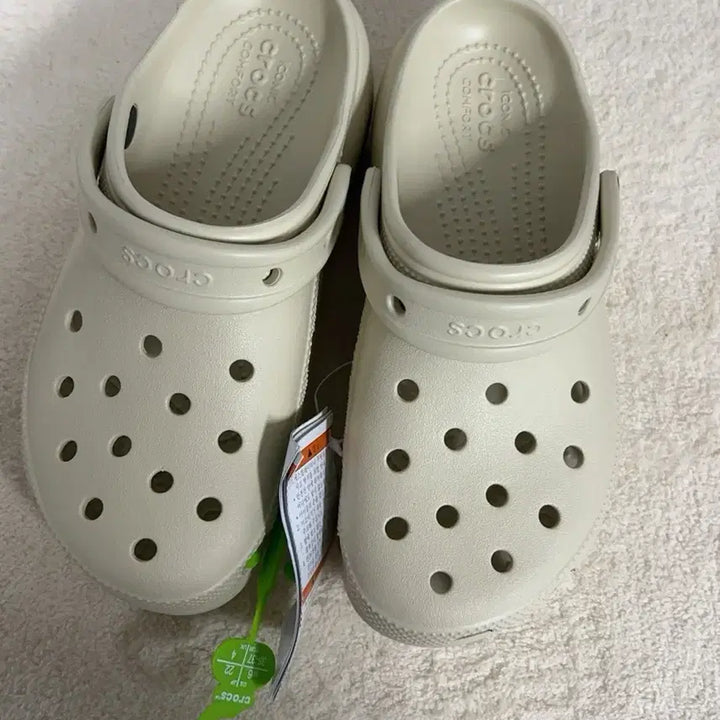 [BUNJANG] Crocs Platform Clogs Beige 240 Size / M5/W7크록스 플랫폼클로그 베이지240사이즈