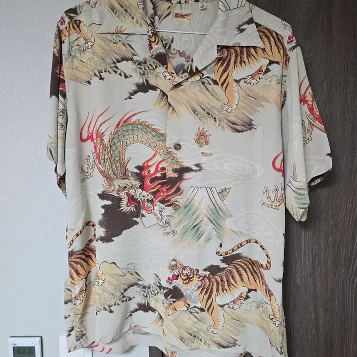 [BUNJANG] Sunsurf Rayon Dragon and Tiger Hawaiian Shirt / 선서프 sunsurf 레이온 용호랑이 하와이안/알로하셔츠 l
