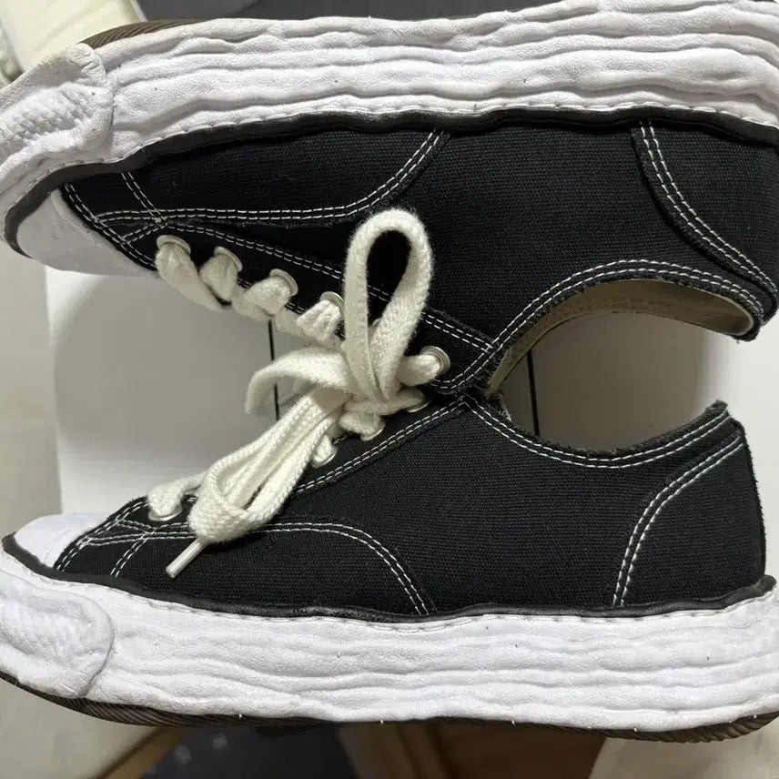 [BUNJANG] Mihara Yasuhiro 23 OG 24FW Low-Top Sneakers Size 42 / 미하라 야스히로 23OG 24fw