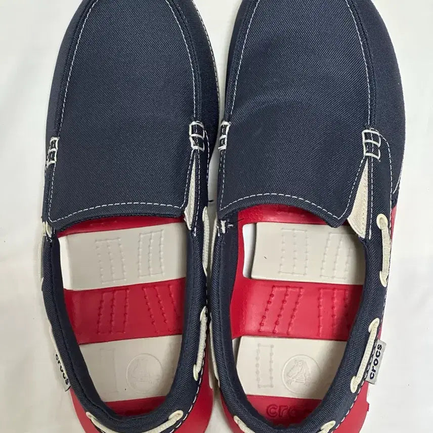 [BUNJANG] Crocs Deck Shoes Navy/Red M10 / 크록스 데크 슈즈 네이비/레드 M10 새상품급