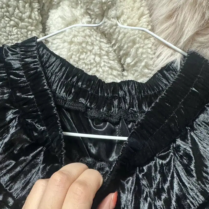 [BUNJANG] Black Velvet Mini Skirt / 블랙 벨벳 미니스커트