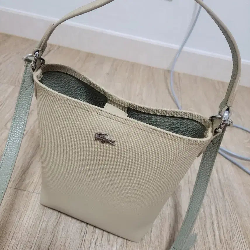 [BUNJANG] Lacoste Bucket Bag / 라코스테  버킷백
