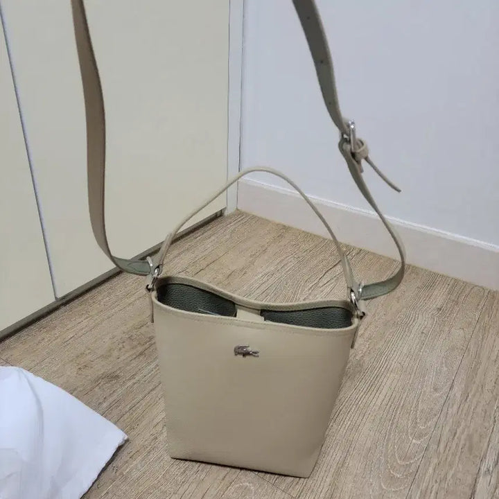 [BUNJANG] Lacoste Bucket Bag / 라코스테  버킷백