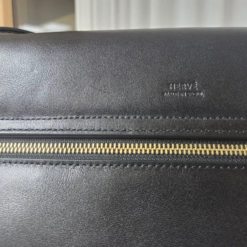 [BUNJANG] HERVE VERTE Leather Bag / HERVE 에르베 숄더백  VERTE BAG