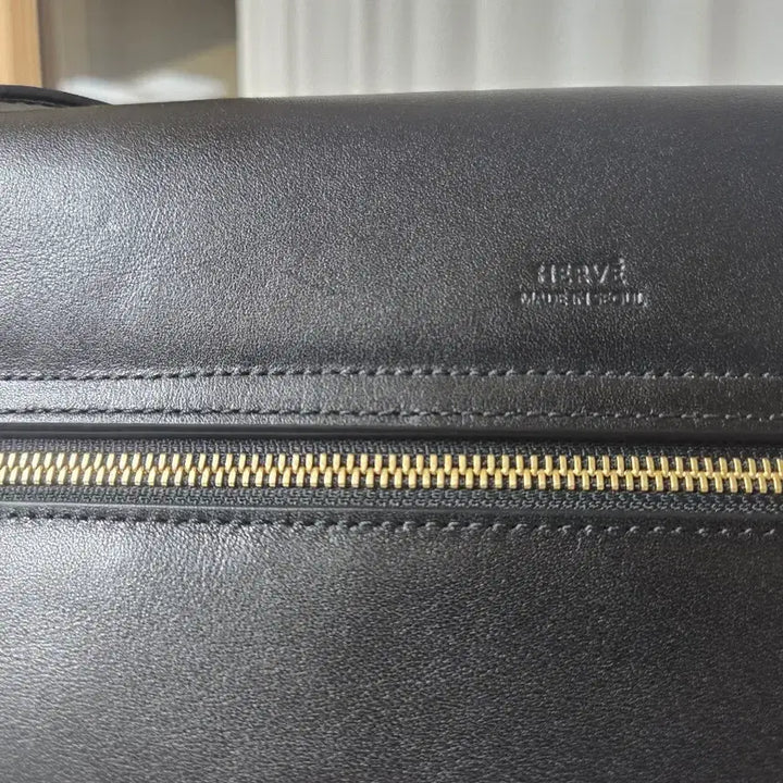 [BUNJANG] HERVE VERTE Leather Bag / HERVE 에르베 숄더백  VERTE BAG