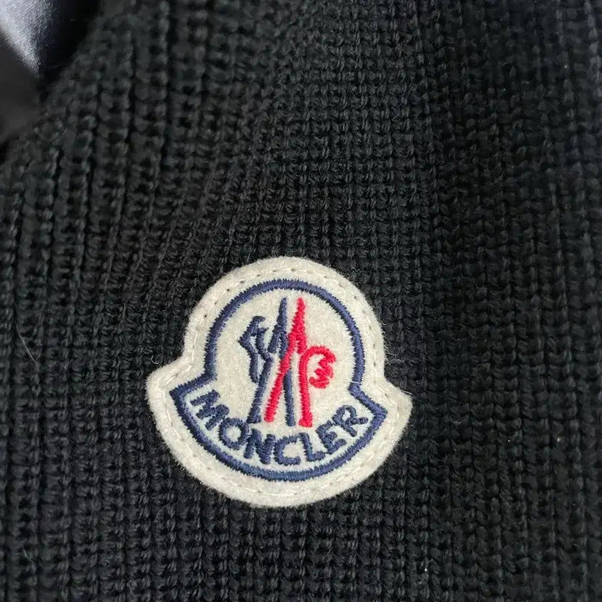 [BUNJANG] Moncler Graphic Knit Padded Jacket / 몽클레어 그래픽 니트 패딩 L 정품 급처