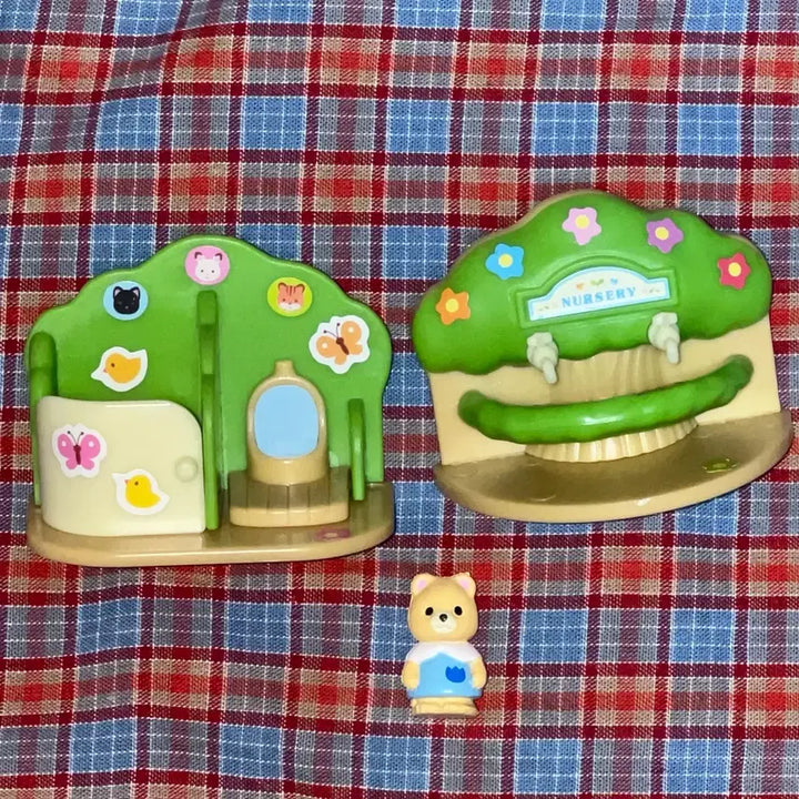 [BUNJANG] Sylvanian Families Woodland Kindergarten Bathroom Set Baby Bear Gacha / 실바니안 패밀리 숲속의 사이 좋은 유치원 화장실세트 아기곰 가챠