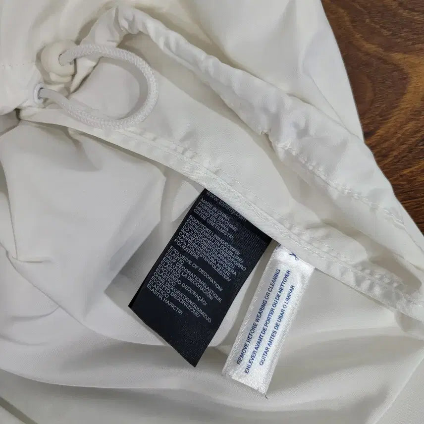 [SOLD OUT] 타미힐피거 화이트 바람막이 후드 자켓
