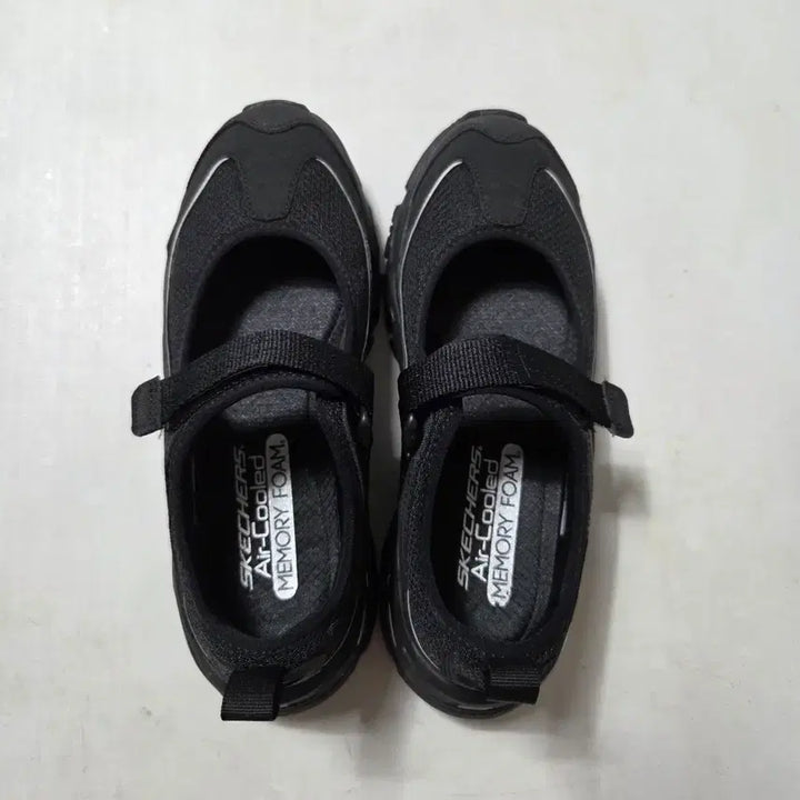 [SOLD OUT] 스케쳐스 메리제인 딜라이트 하이커 블랙 225