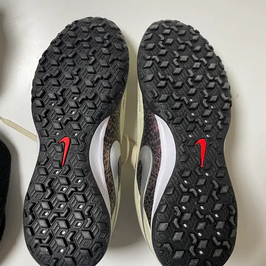 [BUNJANG] Nike Tiempo TF Soccer Shoes (265) / 나이키 티엠포 tf 풋살화 (265)