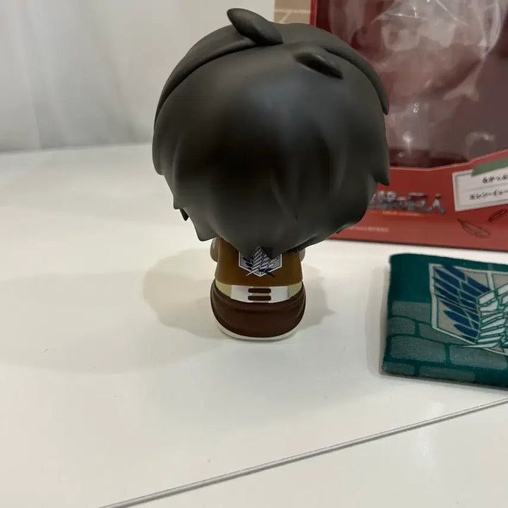 [SOLD OUT] 진격의 거인 진격거 에렌 메가하우스 룩업 피규어 방석 특전