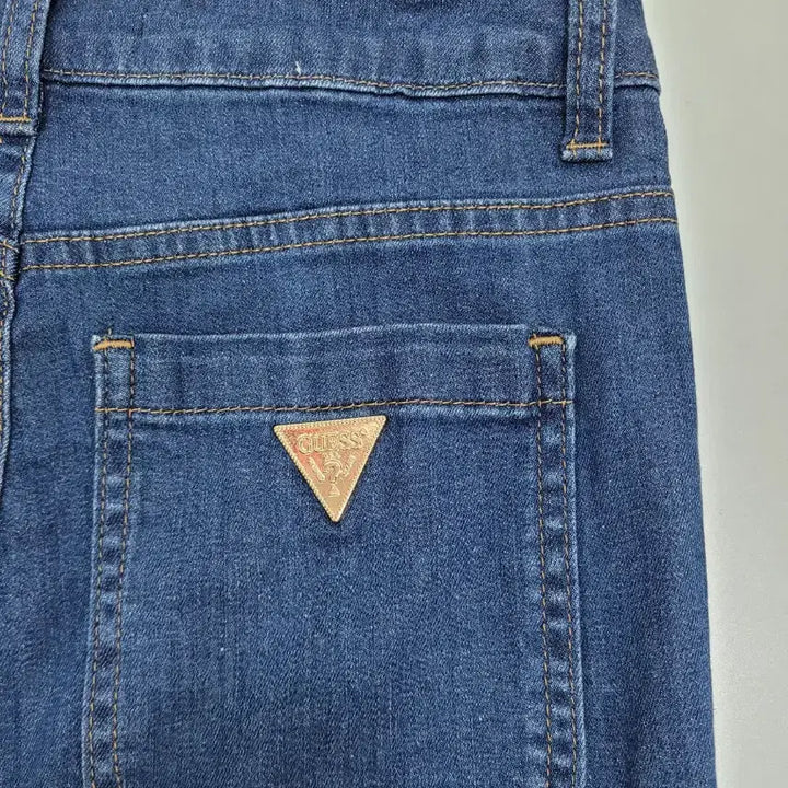 [BUNJANG] GUESS 21SS Bootcut Denim Jeans / GUESS 21SS 부츠컷 데님 청바지 / 여 58 (24) DBL 스판