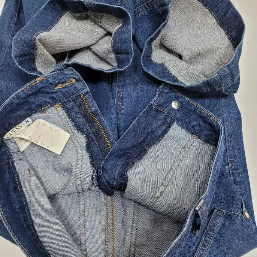 [BUNJANG] GUESS 21SS Bootcut Denim Jeans / GUESS 21SS 부츠컷 데님 청바지 / 여 58 (24) DBL 스판