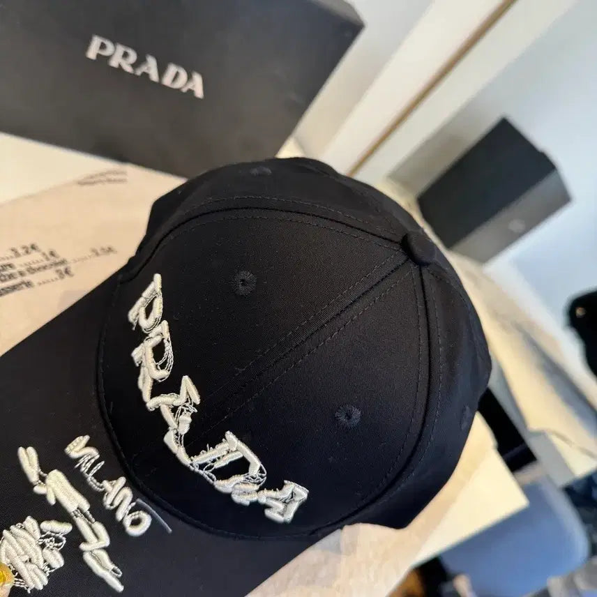 [BUNJANG] Prada Classic Hat / 프라다모자 클래식한