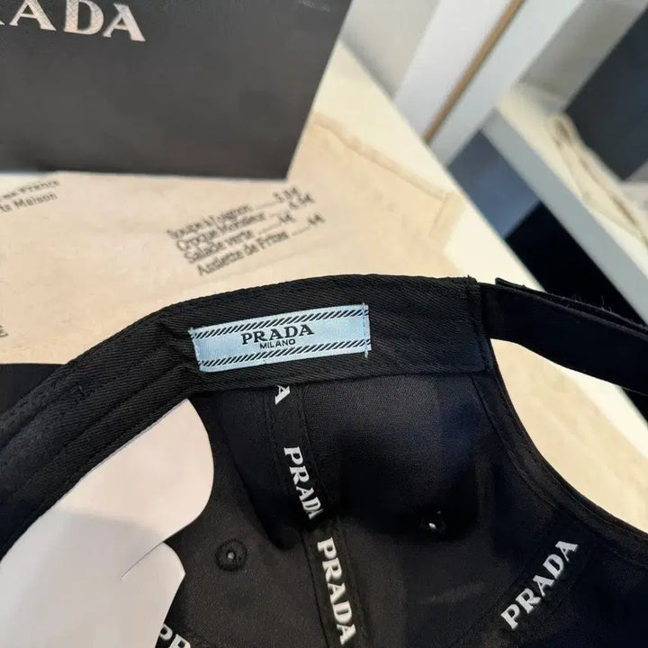 [BUNJANG] Prada Classic Hat / 프라다모자 클래식한