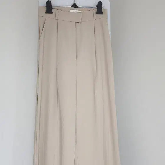 [BUNJANG] Momoko Beige Slacks (Size S) / 모모코 고급스러운 베이지 슬랙스 스몰