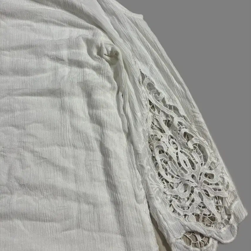 [BUNJANG] INC White Lace Off-Shoulder Blouse / 빈티지 INC 화이트 레이스 오프숄더 블라우스