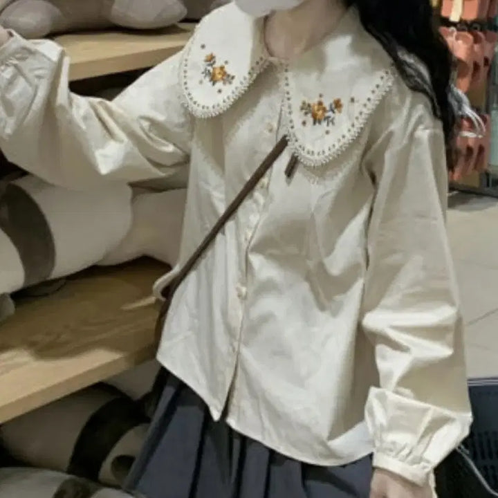 [BUNJANG] Floral Embroidered Shirt and Green Knit Vest Set / [세트 상품] 꽃 자수 셔츠 + 초록색 니트 조끼 세트