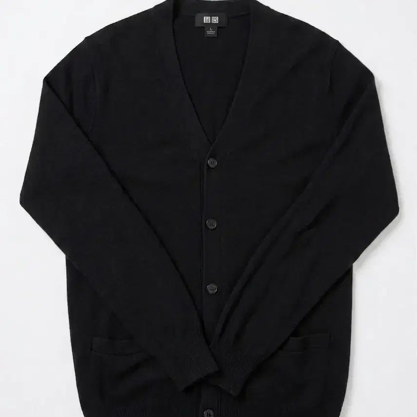[BUNJANG] Uniqlo Merino Wool V-Neck Cardigan (Black) / 유니클로 메리노울 브이넥 가디건 (블랙)